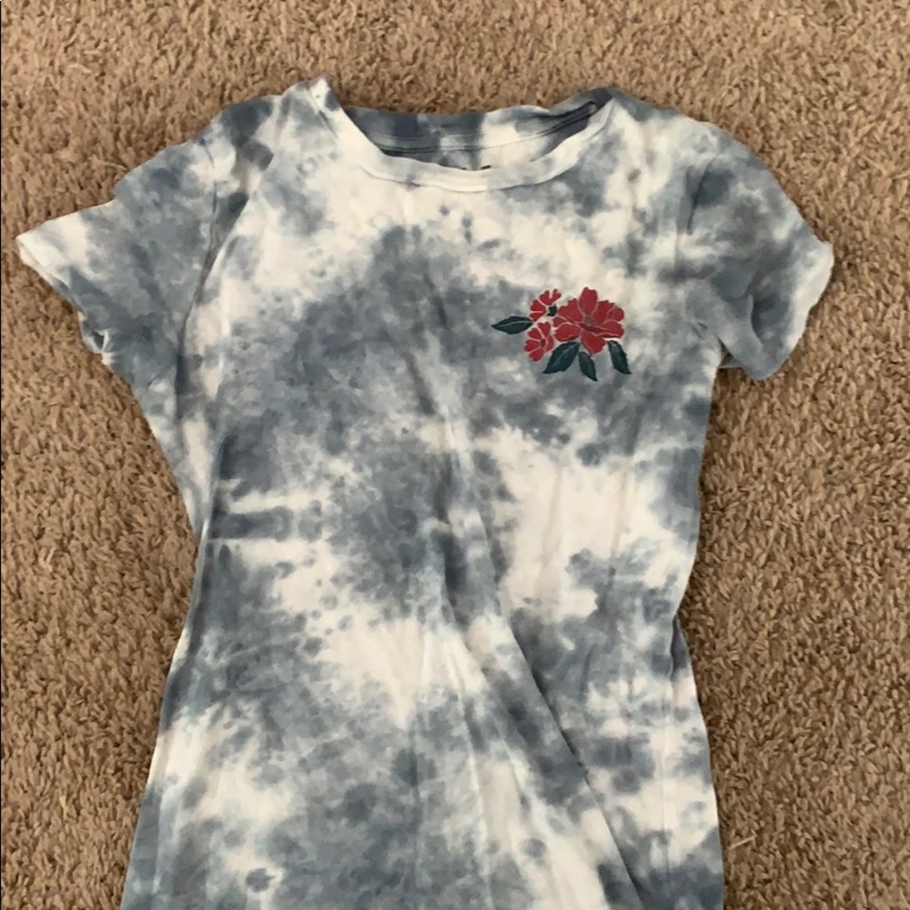 fitted tee